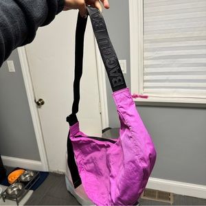 BAGGU Medium Crescent Bag in Extra Pink